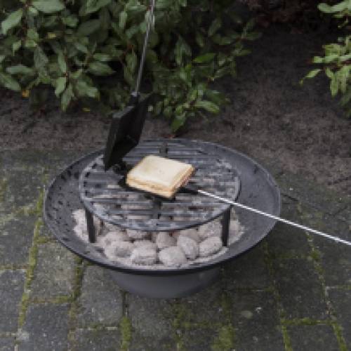 Tosti iron for over the campfire, great result and cosy!!!