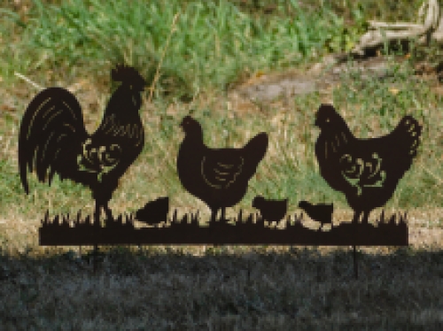 Garden stick - rooster, hen and chicks - metal in rust colour