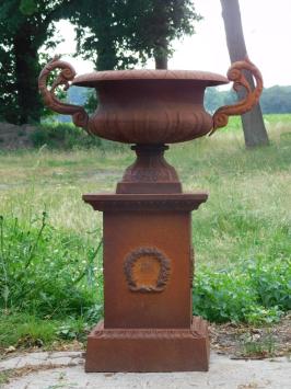 Garden Vase on Pedestal - 112 cm - Cast iron - Rust