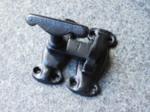 Case lock with catcher - black - wrought iron