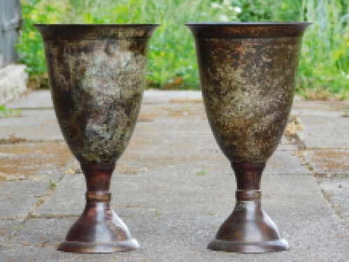 Exclusive set of 2 vases - metal
