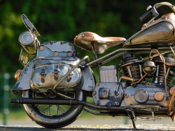 Vintage Motor - 38 cm - Handgefertigt aus Metall