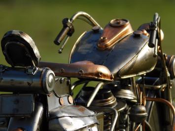 Vintage Motor - 38 cm - Handgefertigt aus Metall