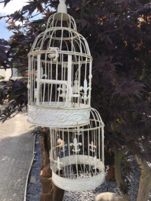 Set of beautiful round white metal bird cages, very beautiful in design!!