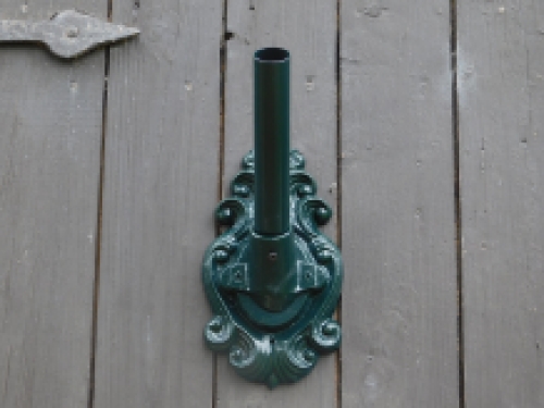 Decorative flagpole holder - alu - dark green