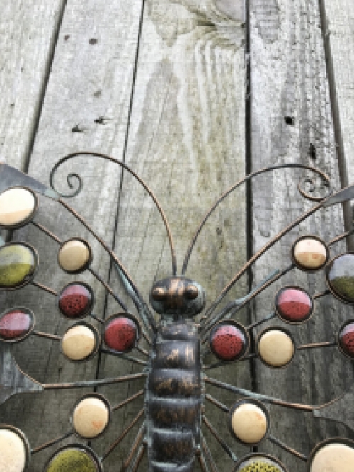 Schöner dekorativer Schmetterling, Wanddekoration, aus Metall