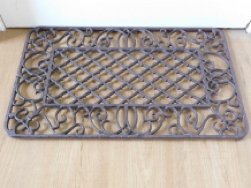 Doormat made of cast iron