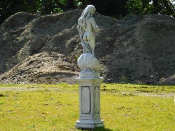 Statue Frau mit Muschel auf Sockel - 140 cm - Stein