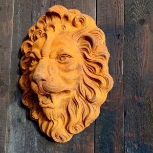 Wall fountain / water spout - lion head-large and beautiful