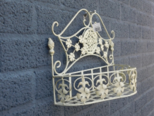 Wall rack, wrought iron, cream white, with 1 storage layer, flowers, plant rack.