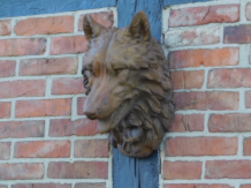 Wolf's head - polystone - in oxide - wall decoration