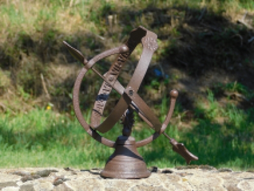 Sundial - cast iron - Roman numerals