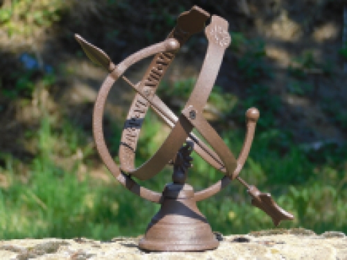 Sundial - cast iron - Roman numerals