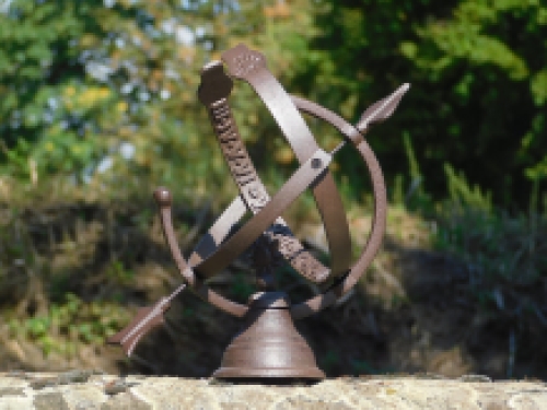 Sundial - cast iron - Roman numerals